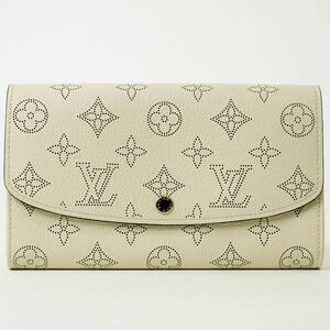 LOUIS VUITTON White Wallet
